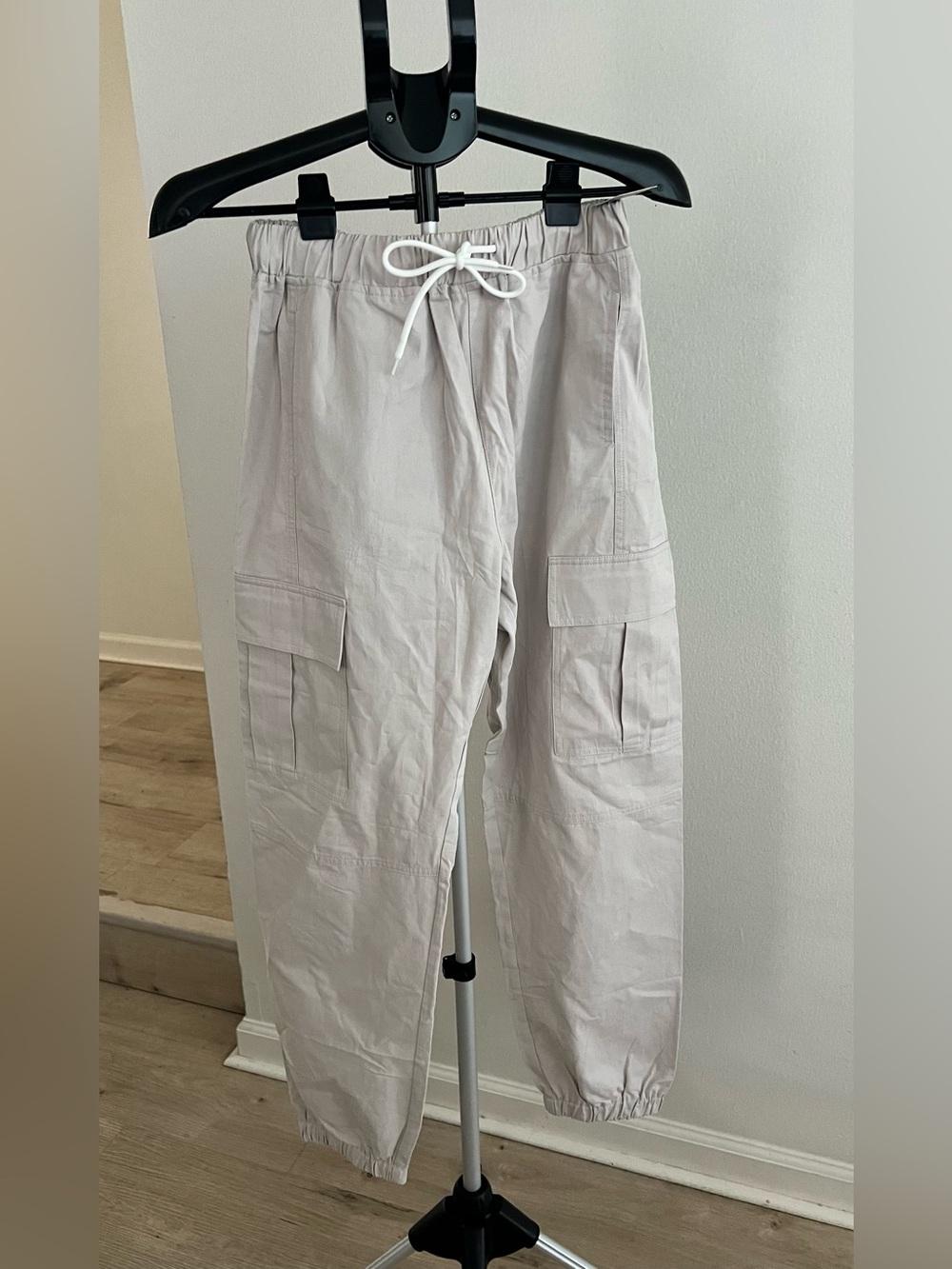 New w tags Casual High-Waist Cargo Joggers size medium - Picture 3 of 8